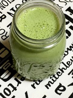 小松菜でグリーンスムージー-レシピのメイン写真