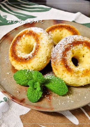 マヨネーズでふわふわ✿焼きチーズドーナツ-レシピのメイン写真