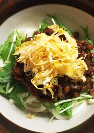 お昼にぴったり！納豆肉味噌うどん-レシピのメイン写真