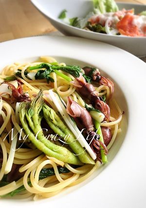 ホタルイカとウドと春菊のペペロンチーノ-レシピのメイン写真