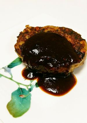 肉汁ジュワー！定番ハンバーグ-レシピのメイン写真