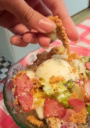 広島土産焼き牡蠣煎餅のシーザーサラダ-レシピのメイン写真