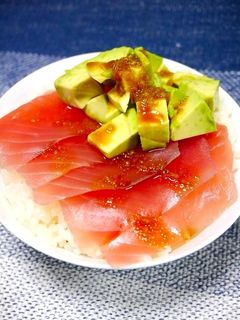 簡単!まぐろアボカド丼-レシピのメイン写真
