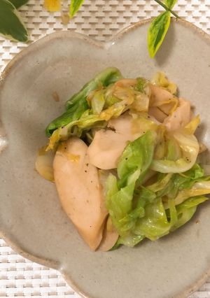 簡単！キャベツとお魚ソーセージの炒め物-レシピのメイン写真