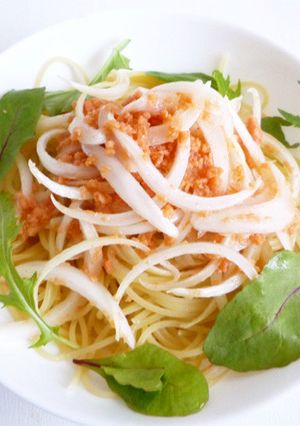 新たまねぎと鮭フレークのパスタ-レシピのメイン写真