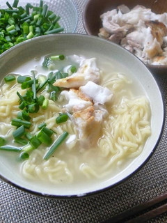 アラで簡単!真鯛ラーメン-レシピのメイン写真