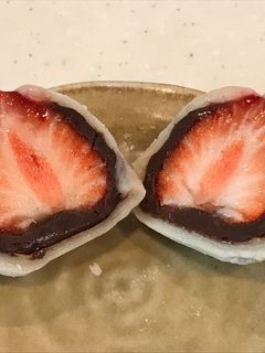 白玉と豆腐で固くならない!苺生チョコ大福-レシピのメイン写真