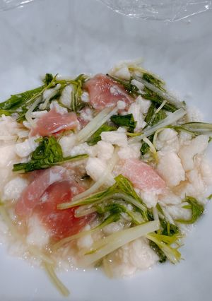 簡単！作り置き生ハムと水菜の山かけサラダ-レシピのメイン写真
