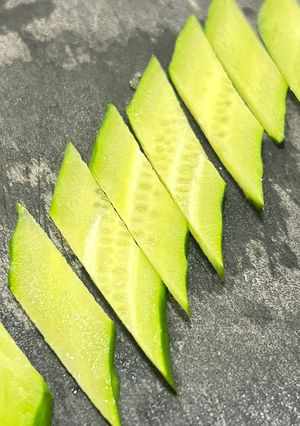 料理が映える!胡瓜の菱形(ひし形)スライス切り-レシピのメイン写真