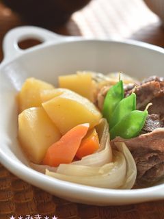新じゃがいもと新玉ねぎの肉じゃが-レシピのメイン写真