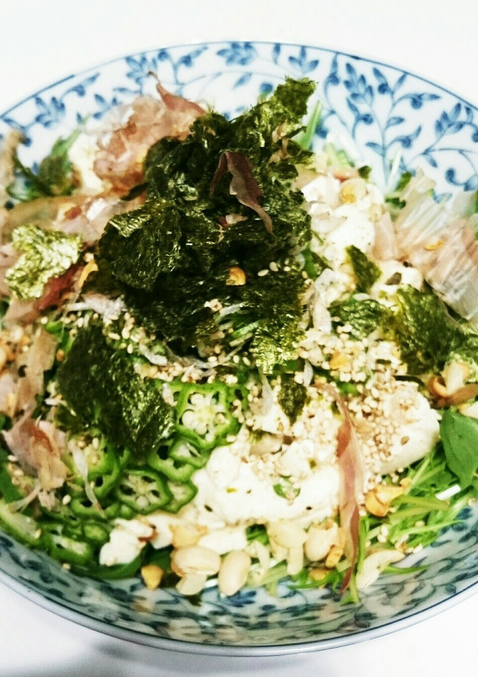 豆腐と水菜のサラダに節分のマメのせた。-レシピのメイン写真
