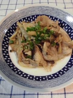 しめじと豚肉の塩コショウ炒め-レシピのメイン写真