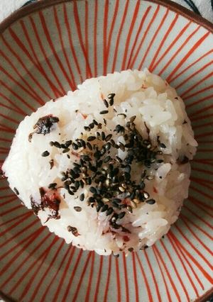 我が家の部活。梅干しおにぎり！-レシピのメイン写真