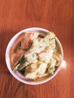 エビとアボカドのサワークリームサラダ-レシピのメイン写真
