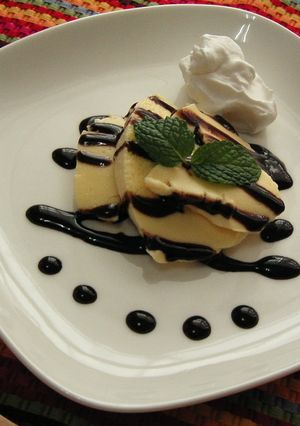 クリームチーズプリン on チョコソース-レシピのメイン写真