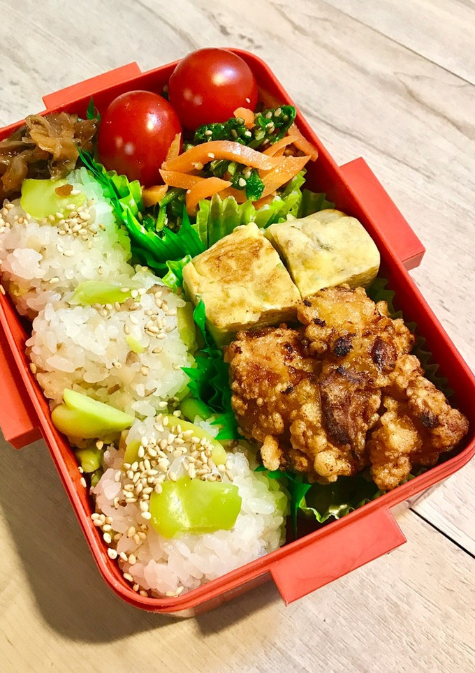 天豆のご飯とカレー風味の唐揚げ弁当♪-レシピのメイン写真