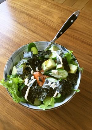 ほっくりおいしい！茹で鮭とアボカド丼-レシピのメイン写真