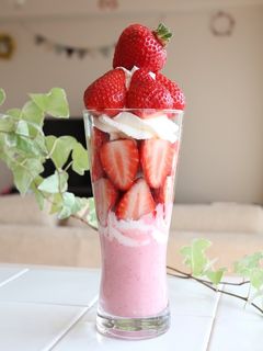 ストロベリーパフェ✨-レシピのメイン写真
