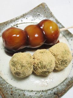 簡単!一気に2種類!豆腐入り手作り団子-レシピのメイン写真