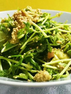 豆苗、アボカド、ツナの簡単サラダ-レシピのメイン写真
