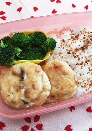 お弁当にも♪ふわふわお豆腐ハンバーグ♡-レシピのメイン写真