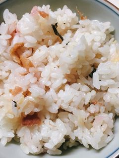 梅干しの炊き込みご飯-レシピのメイン写真