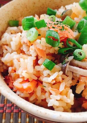 鮭としめじの炊き込みご飯〜バター醤油味〜-レシピのメイン写真