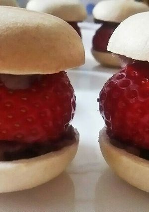 材料3つで簡単ミニいちご最中-レシピのメイン写真