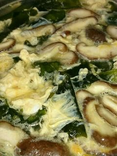 低カロリー 椎茸とワカメの卵スープ-レシピのメイン写真