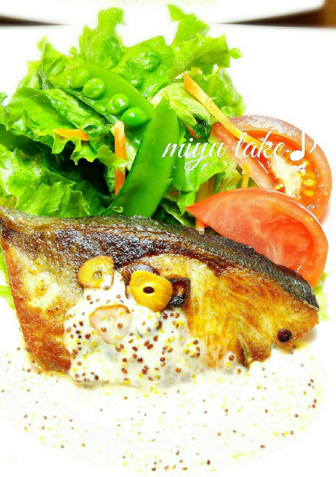香ばし〜鰤のムニエル♡粒マスソース♪-レシピのメイン写真