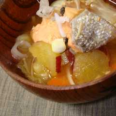 รูปของ 秋のあったかお味噌汁
