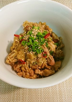 鶏もも肉とえのき茸炒め煮・ご飯添えて-レシピのメイン写真