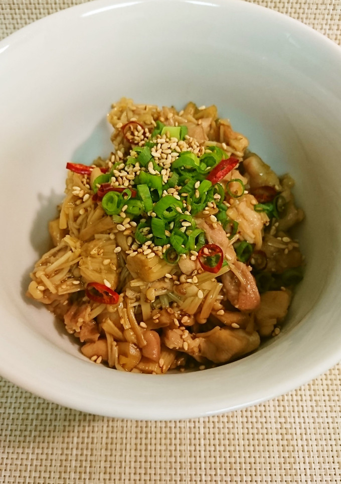 鶏もも肉とえのき茸炒め煮・ご飯添えて-レシピのメイン写真