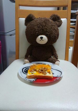 すぐスラチーなっと卵黄のせトースト-レシピのメイン写真