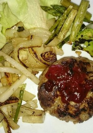 ハンバーグに使う香辛料は-レシピのメイン写真