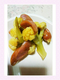カリフラワーとウインナーのカレー炒め-レシピのメイン写真