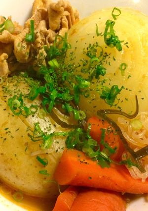 新玉ねぎと新じゃがの丸ごと肉じゃが-レシピのメイン写真