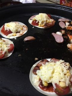 餃子の皮でピザパーティー-レシピのメイン写真