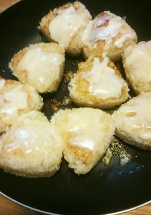 チーズのせ焼おにぎり-レシピのメイン写真