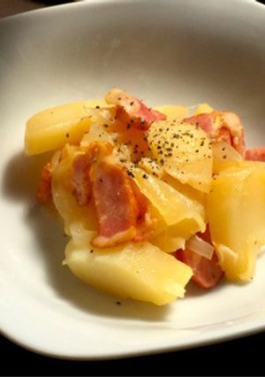 おばあちゃんの芋とベーコンの塩バター煮-レシピのメイン写真