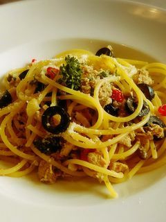 ヘルシーで簡単♪ツナと黒オリーヴのパスタ-レシピのメイン写真