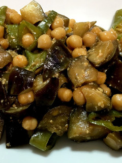 ナスと万願寺唐辛子とひよこ豆の味噌炒め-レシピのメイン写真