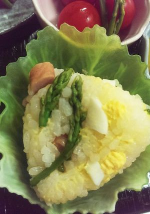 アスパラとウインナーとたまごのおにぎり-レシピのメイン写真