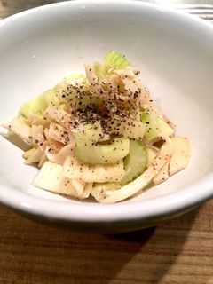 おつまみに!セロリとイカの燻製サラダ-レシピのメイン写真