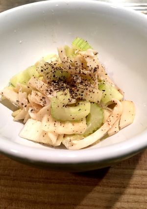 おつまみに！セロリとイカの燻製サラダ-レシピのメイン写真