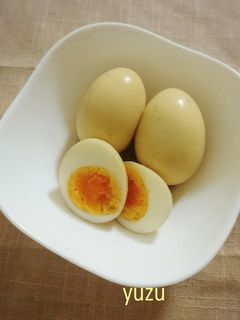 手羽先や煮豚の残ったタレで煮卵風♪-レシピのメイン写真