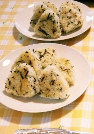 簡単♪塩昆布・大葉・ネギの焼きおにぎり♡-レシピのメイン写真