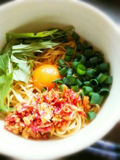 葱油と食べるラー油がミソ。彩り油そば。-レシピのメイン写真