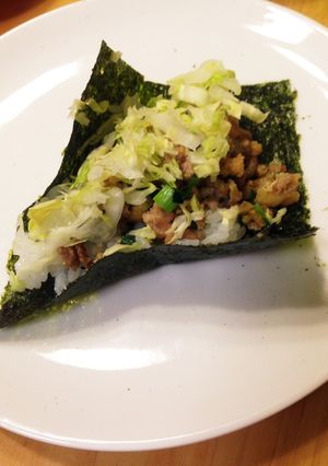 ジューシー餃子風の手巻き寿司-レシピのメイン写真