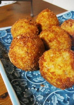 やさしい秋味♪サトイモコロッケ-レシピのメイン写真